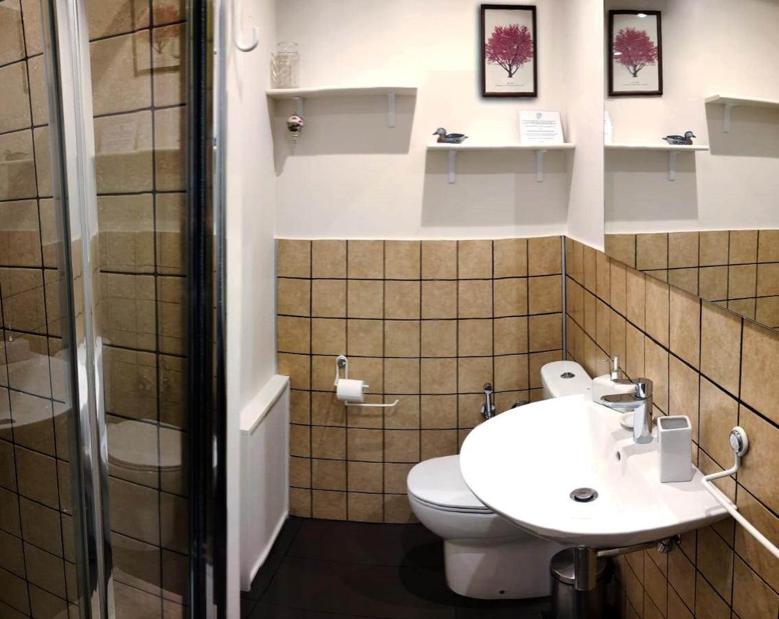 B&B Velardi Viagrande Eksteriør bilde